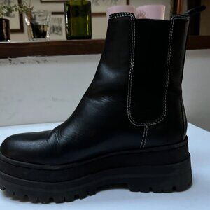 lug boots